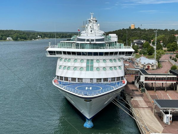 Où peut-on séjourner pour des vacances en Toscane avec des cours de cuisine et des visites de fermes locales?